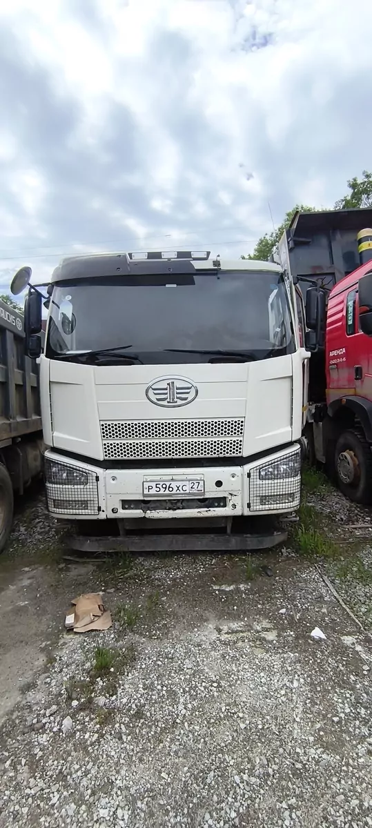 FAW J6 8x4 Самосвал