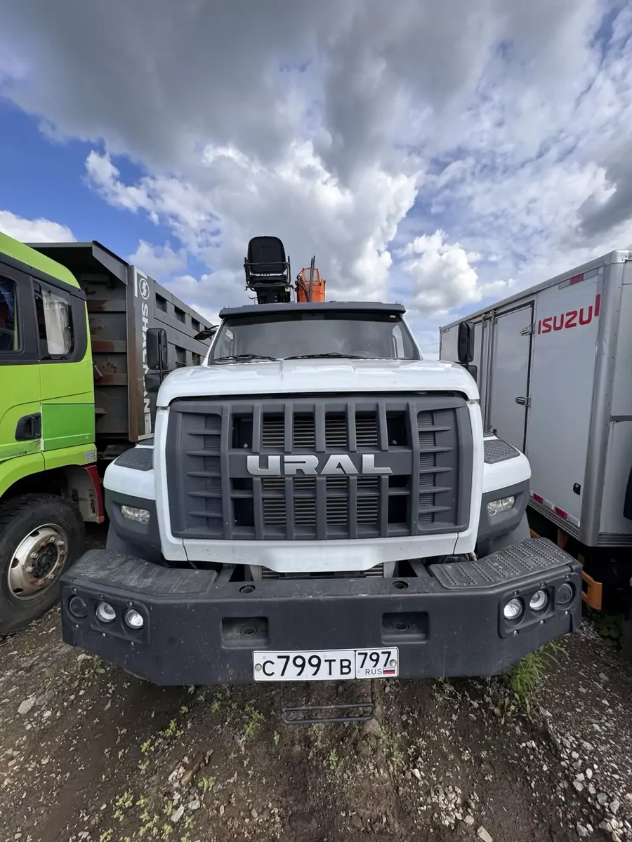 Ural NEXT 4320 6x6 Бортовой с КМУ