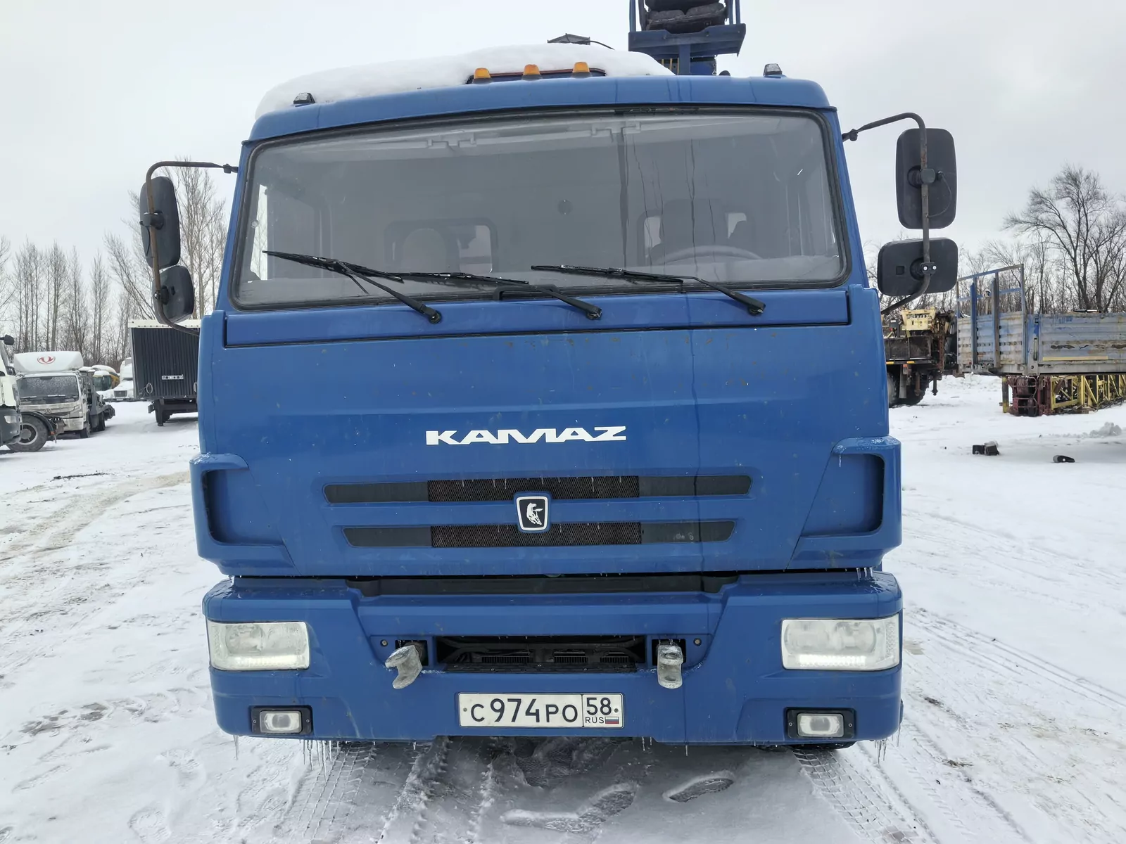 Галичский автокрановый завод (ГАКЗ) КМА-150-2 на шасси КамАЗ 65117 6x4 Бортовой с КМУ