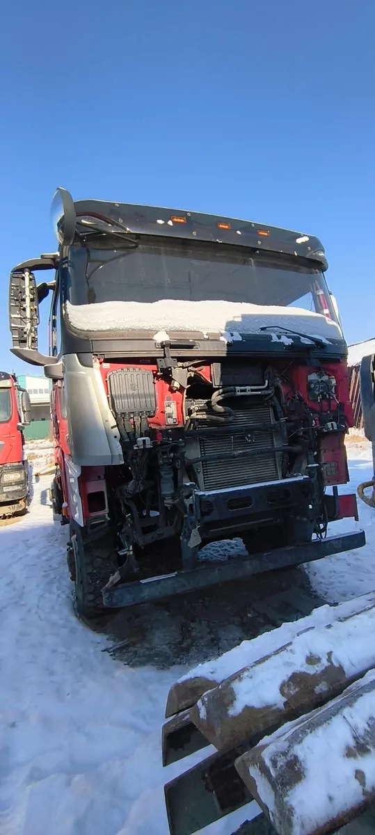Shacman SX42586V385 6x6 Седельный тягач