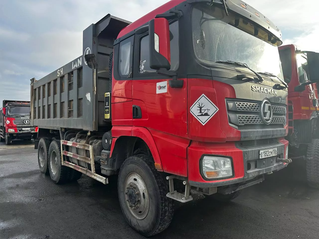 Shacman (Shaanxi) SX32586T385 6x6 Самосвал