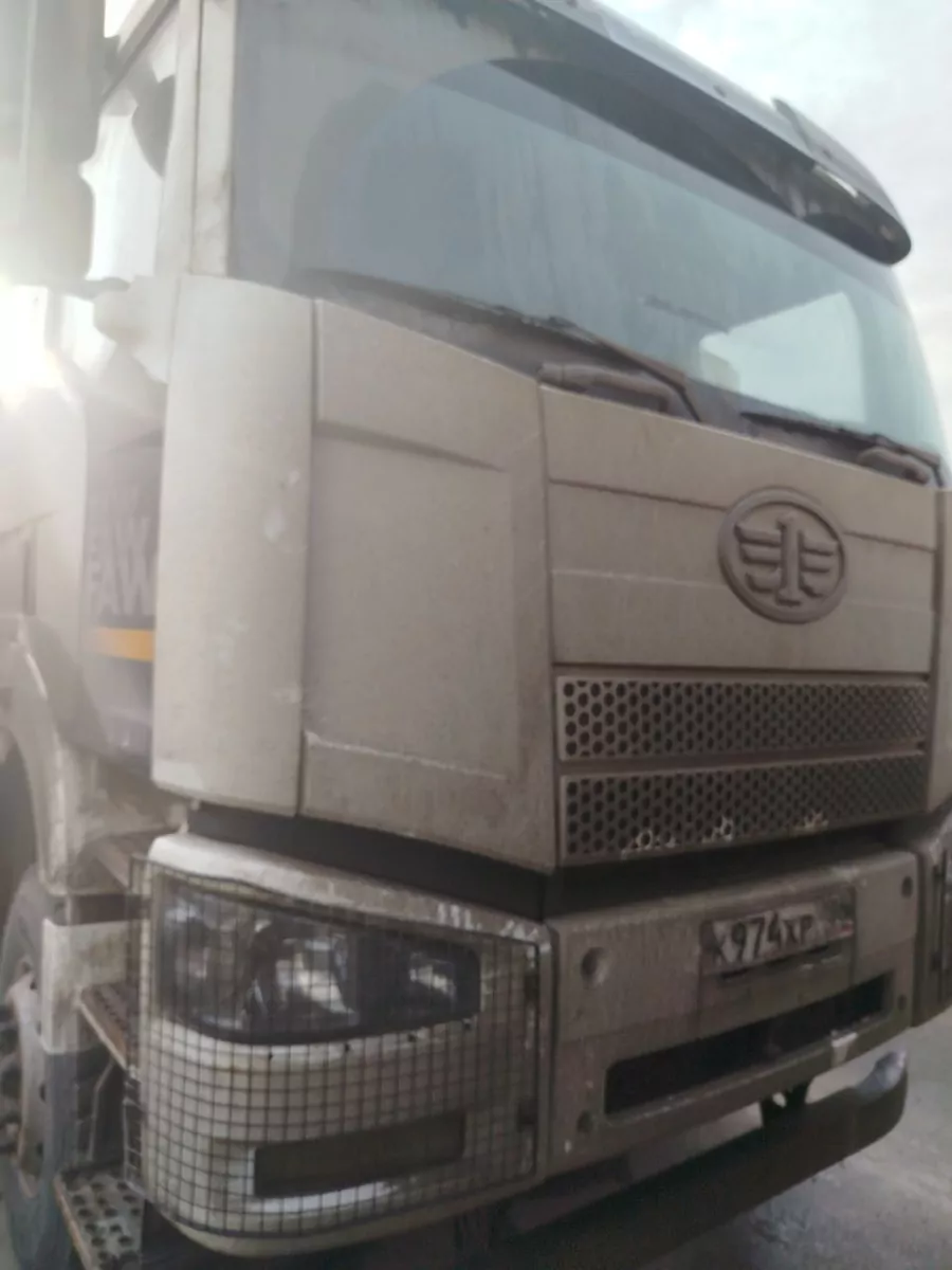FAW J6 8x4 Самосвал