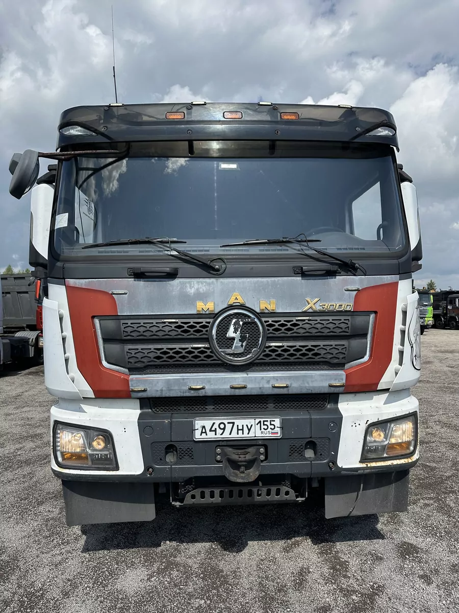Shacman SX331863366 8x4 Самосвал