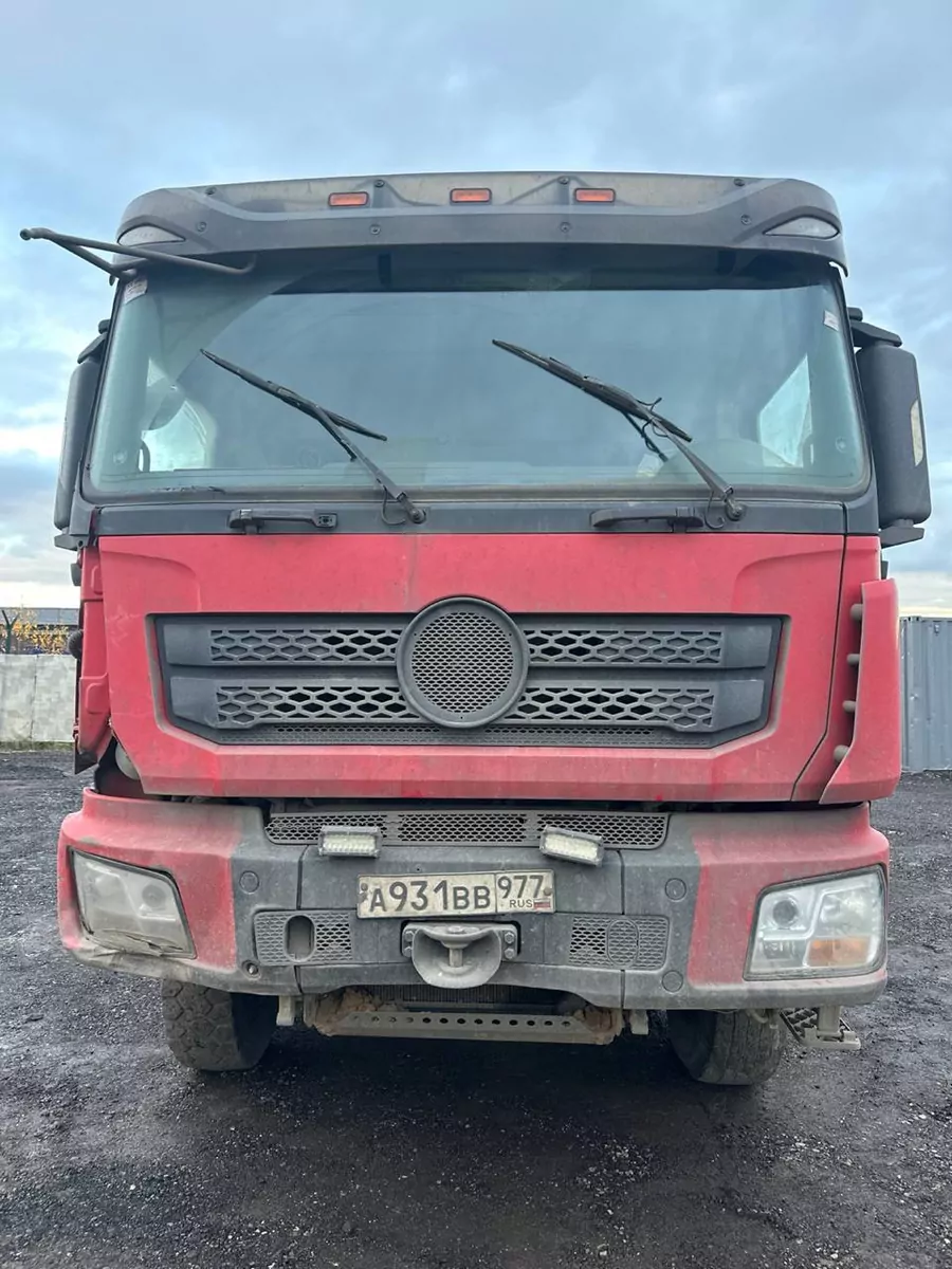 Shacman SX33186V366 8x4 Самосвал