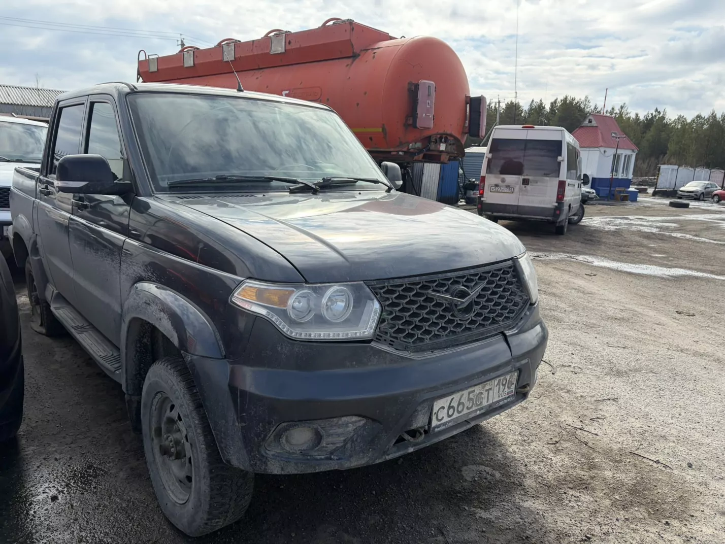 UAZ PATRIOT PICKUP