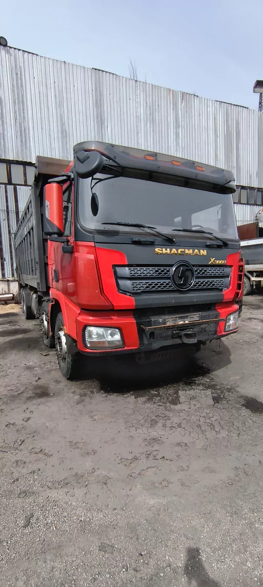 Shacman SX331863366 8x4 Самосвал
