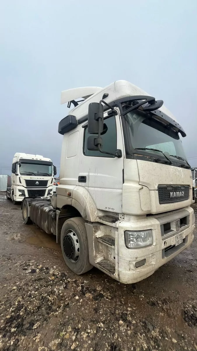 КамАЗ 5490 4x2 Седельный тягач