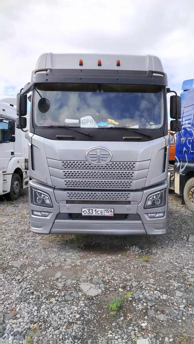 FAW JH6 4x2 Седельный тягач