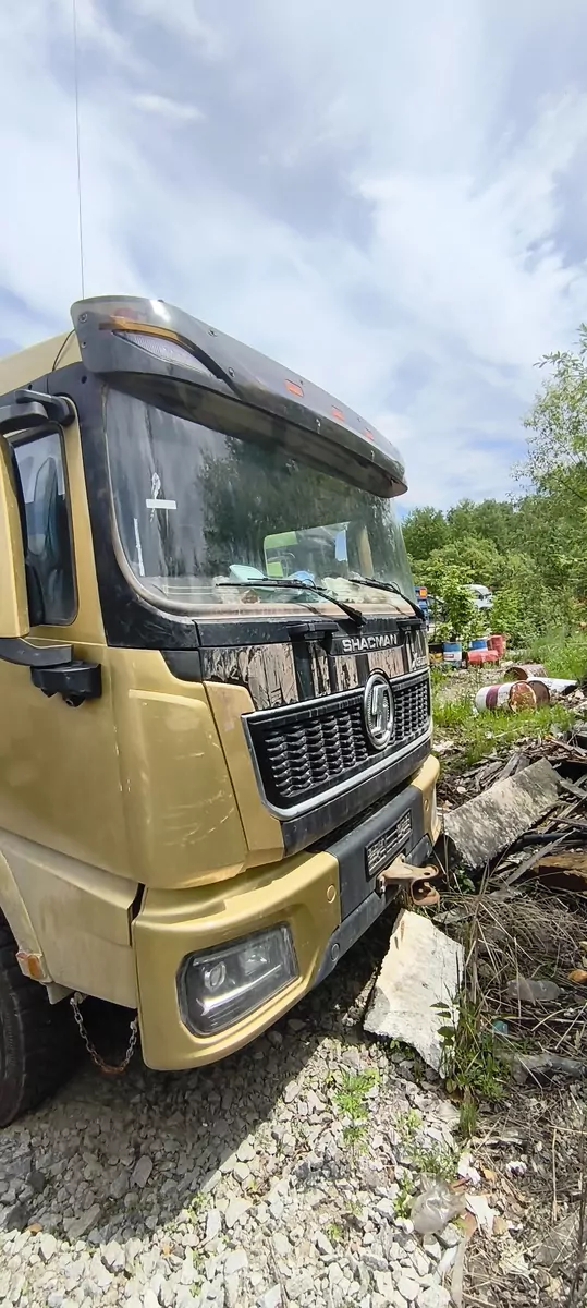 Shacman SX331863366 8x4 Самосвал