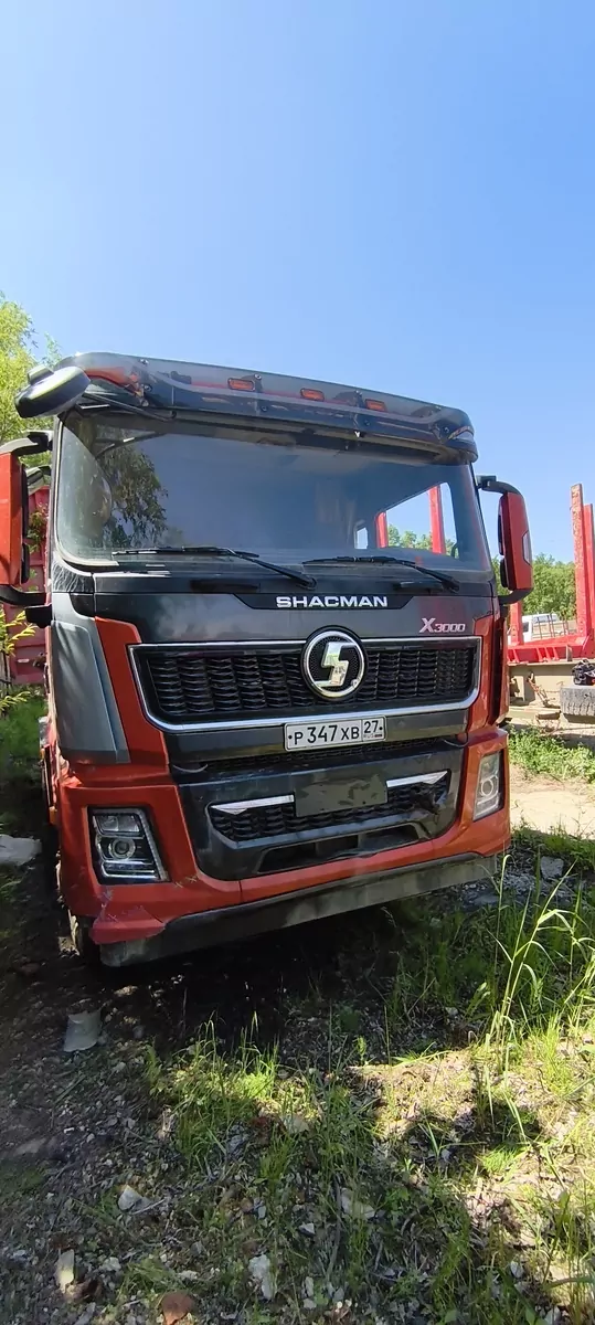 Shacman SX42586V385 6x6 Седельный тягач