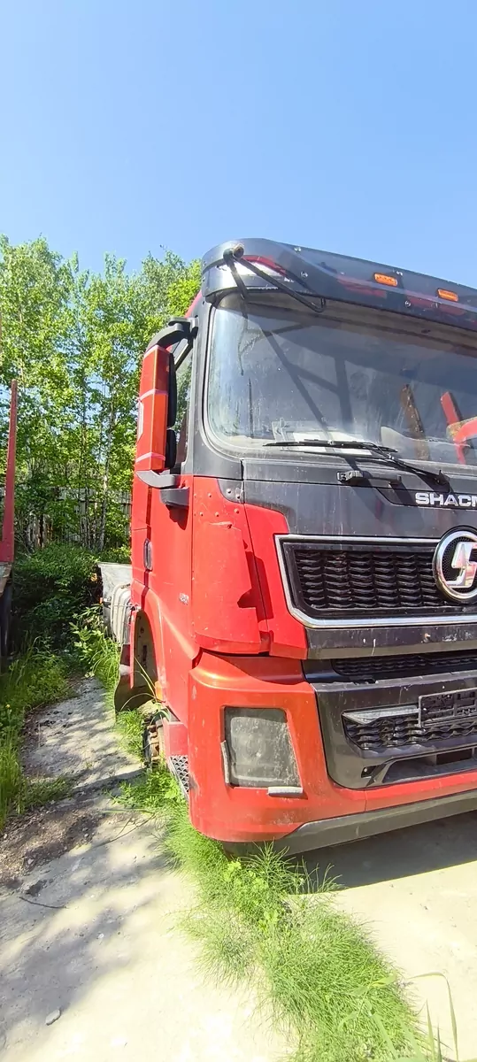 Shacman SX42586V385 6x6 Седельный тягач
