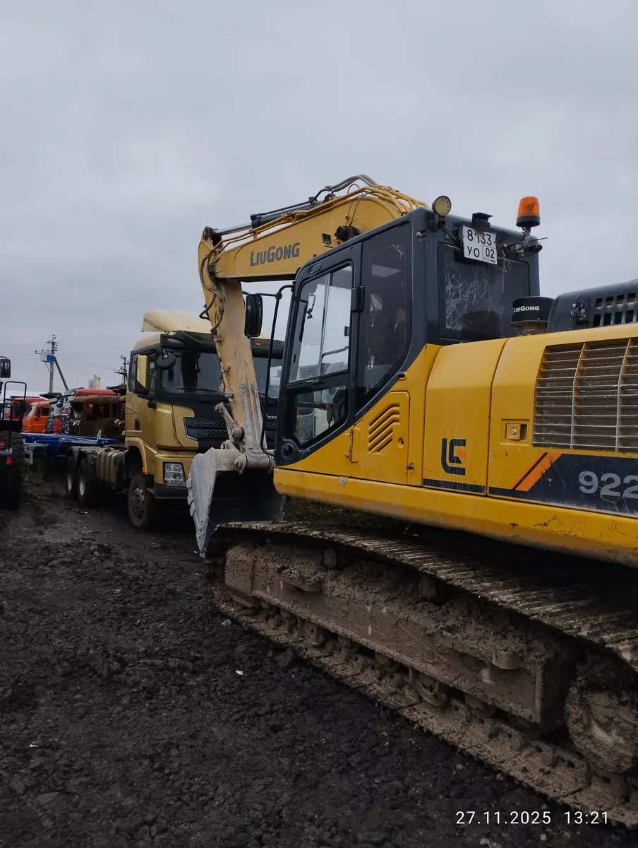 LiuGong CLG922E Экскаватор