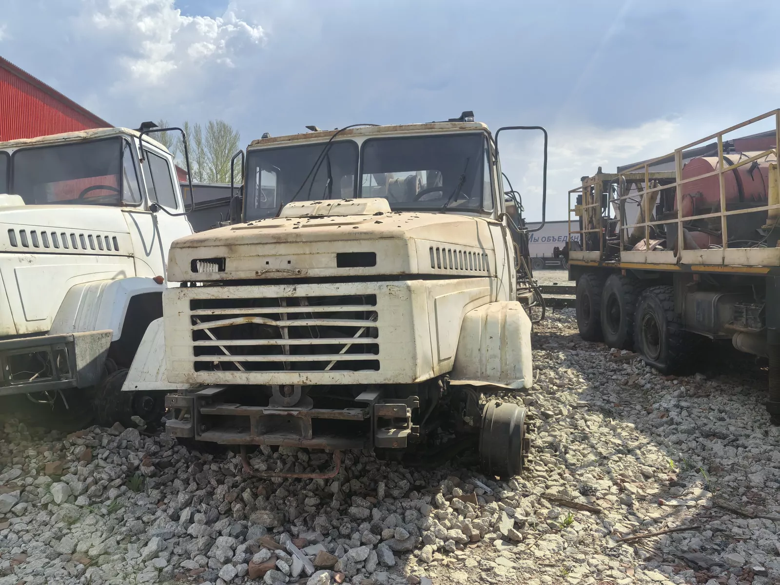 Ишимбайский машиностроительный завод УПА-60М на шасси КрАЗ 65101 6x4 Установка подъемная