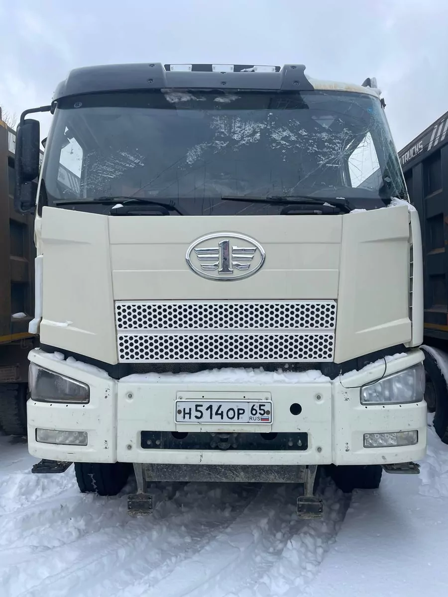 FAW J6 8x4 Самосвал