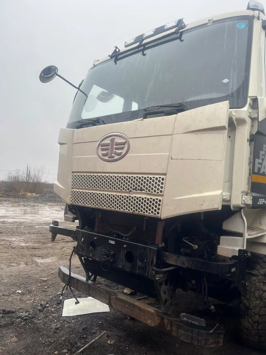 FAW J6 8x4 Самосвал