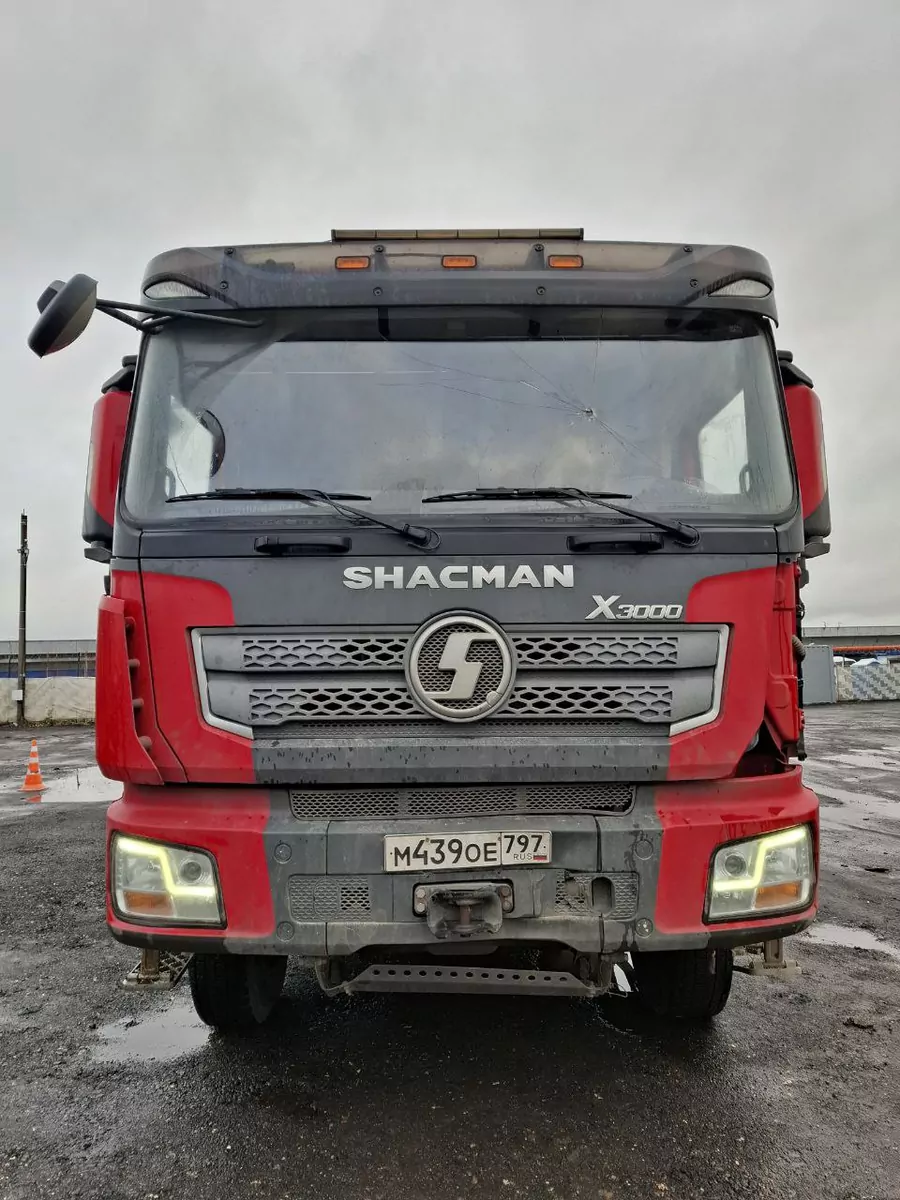 Shacman SX32586T384 6x4 Самосвал