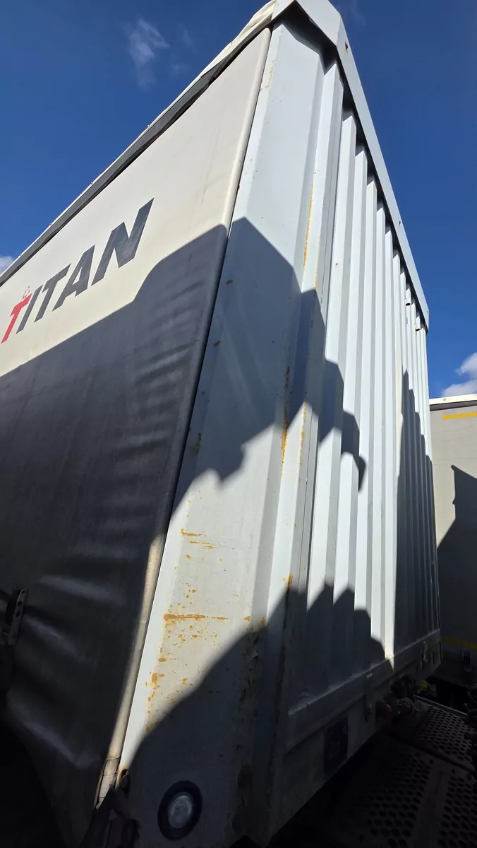 ZW TITAN226 Полуприцеп шторный