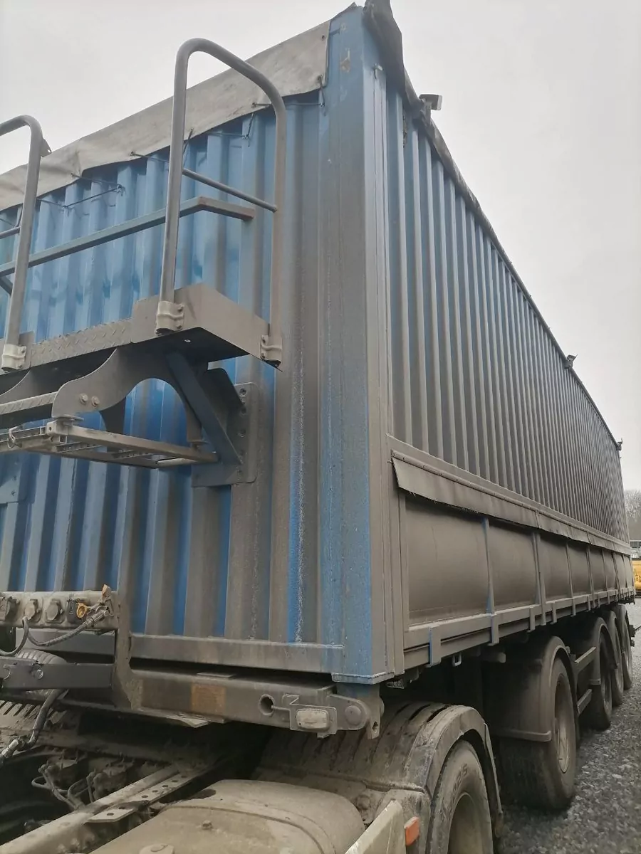 Тонар 9598 Полуприцеп зерновоз