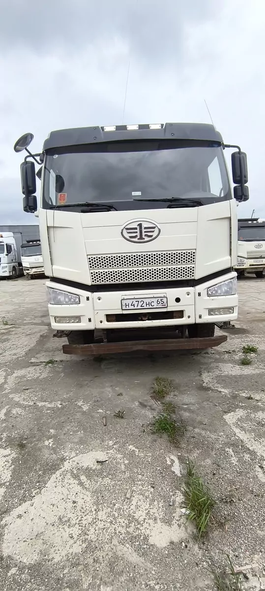 FAW CA 3310 8x4 Самосвал