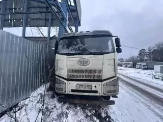 FAW J6 8x4 Самосвал