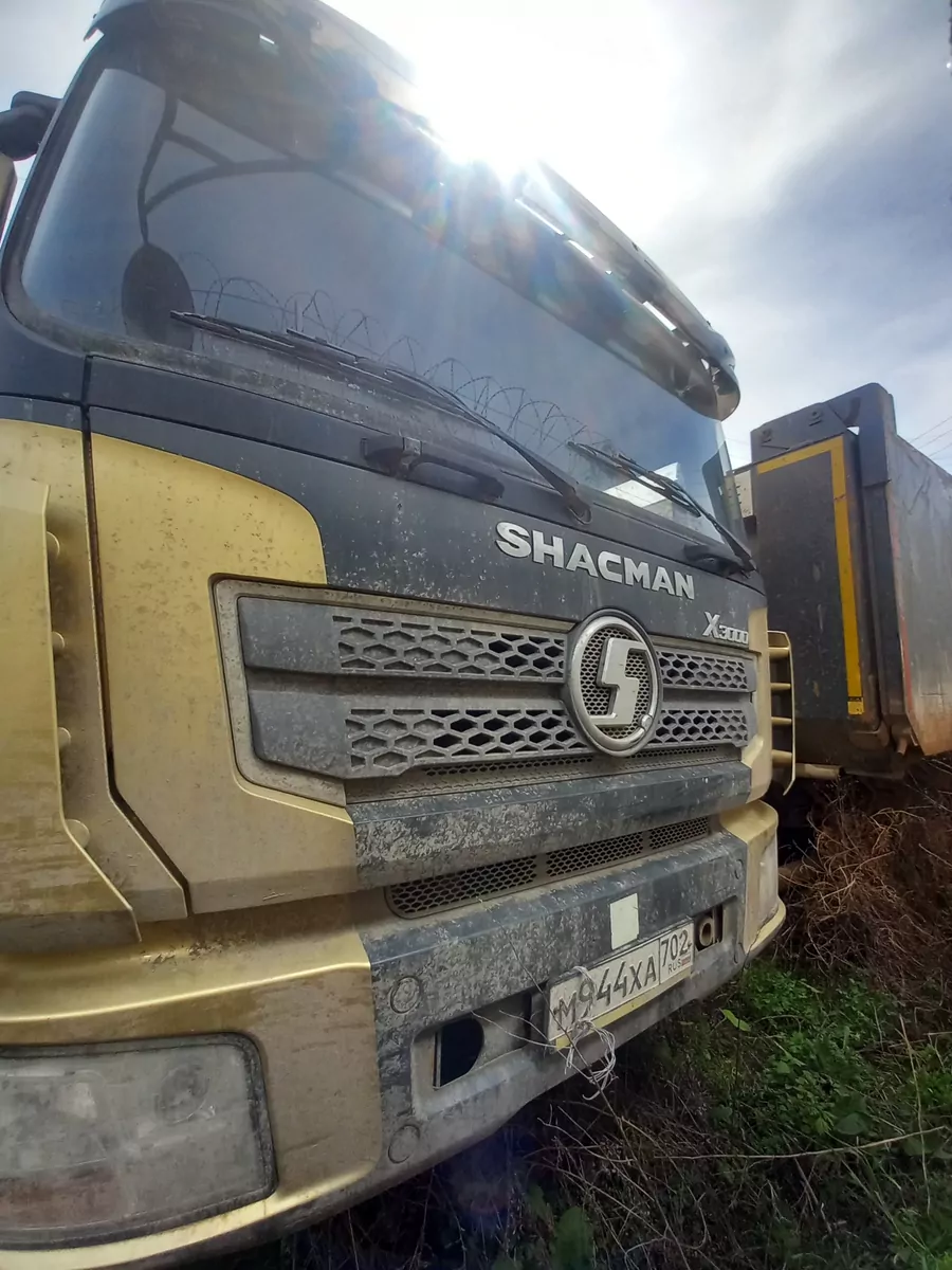 Shacman SX32586V385 6x6 Самосвал