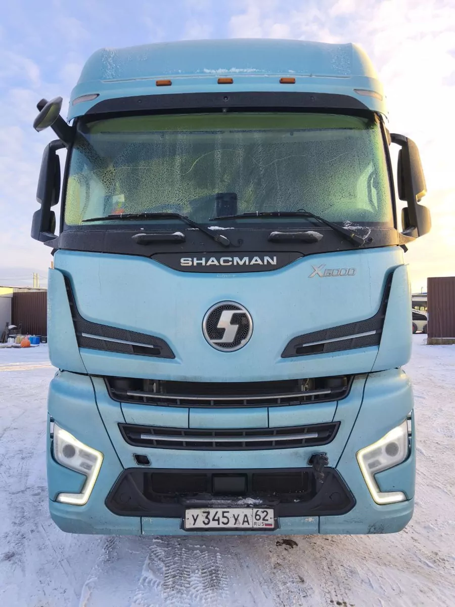Shacman SX4188YY381 4x2 Седельный тягач