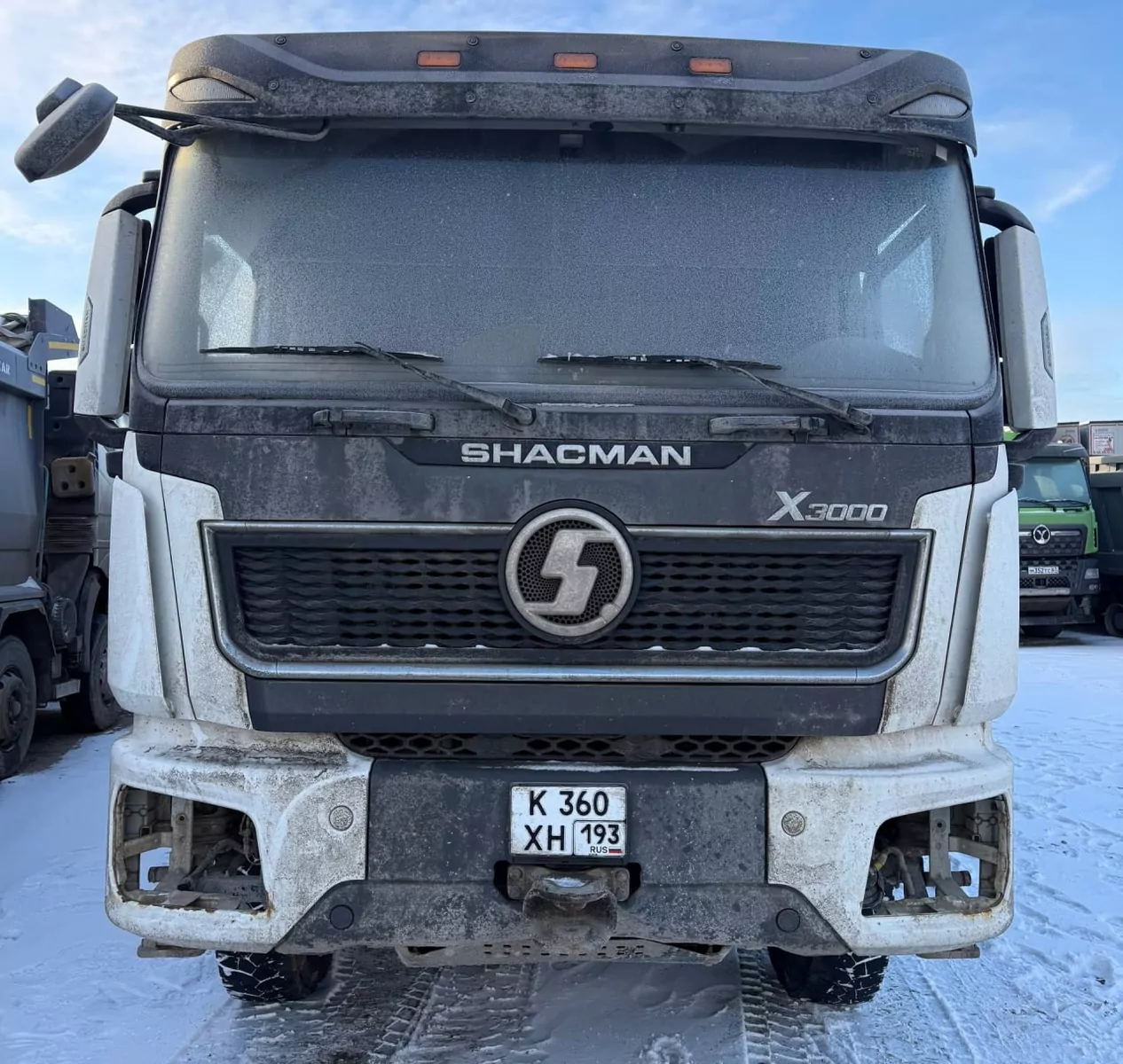 Shacman SX33186V366 8x4 Самосвал