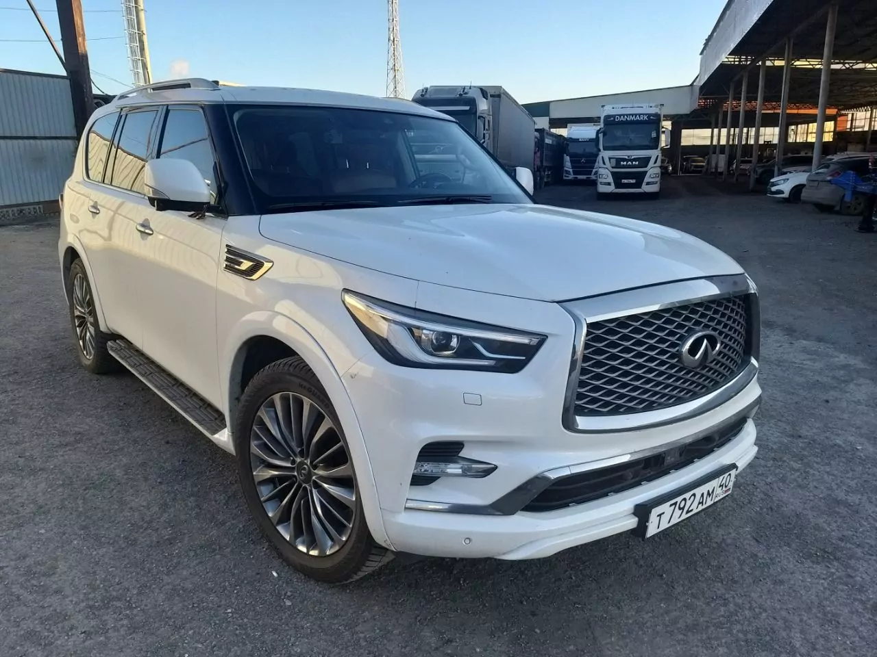 Infiniti QX80