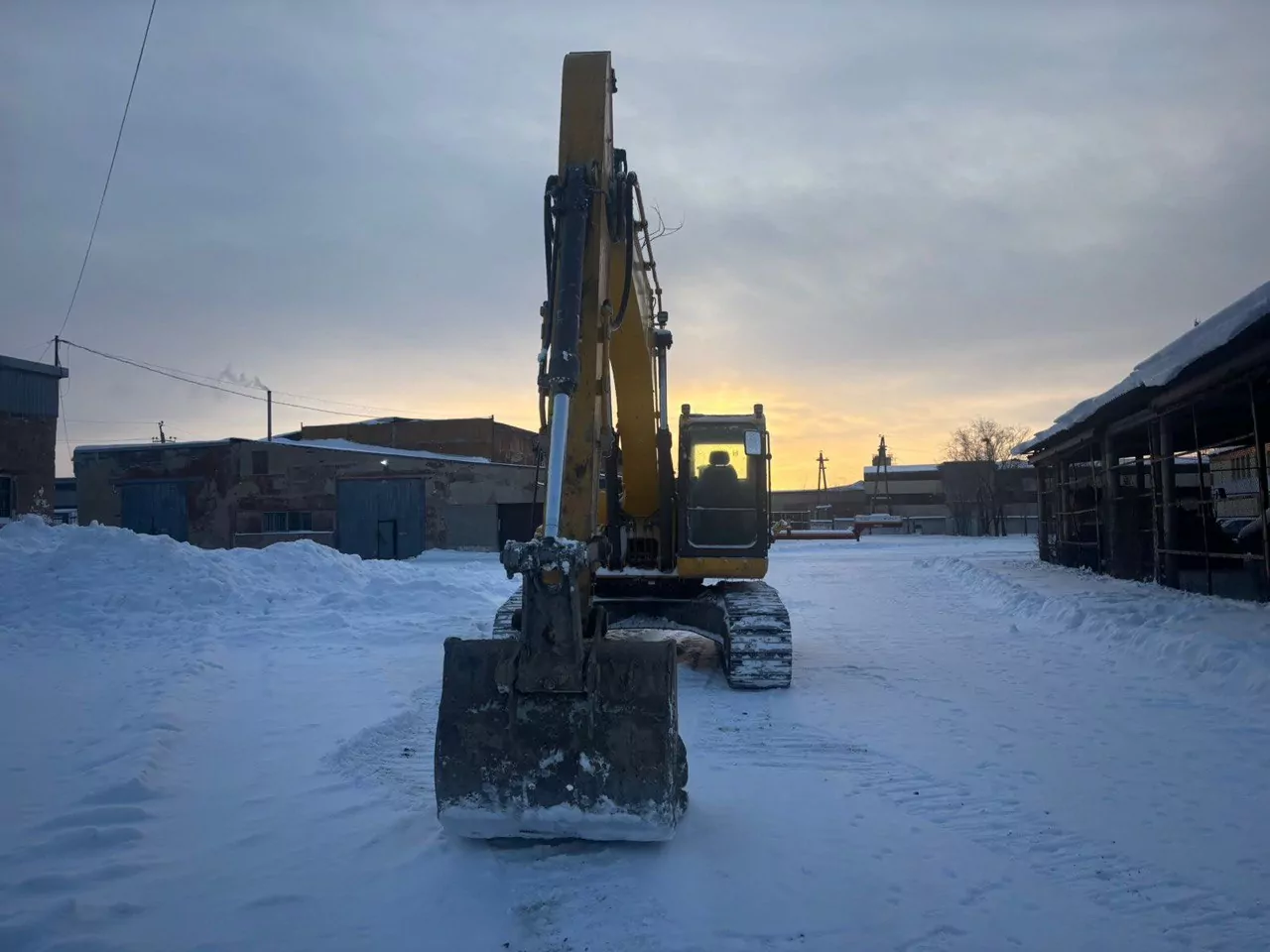 SHANTUI SE220LC Экскаватор