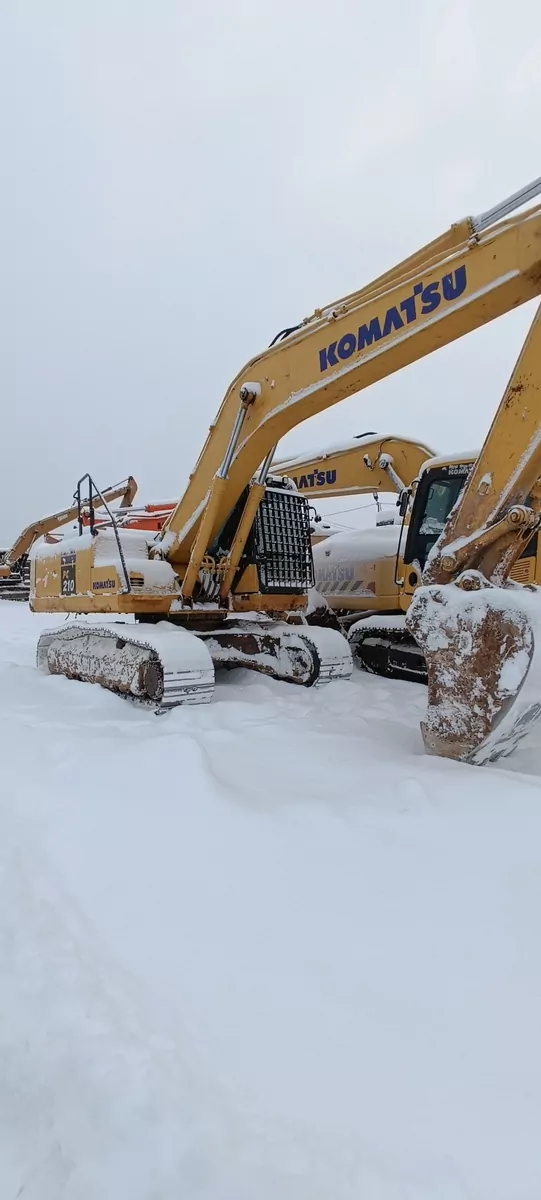 KOMATSU PC 210 Экскаватор