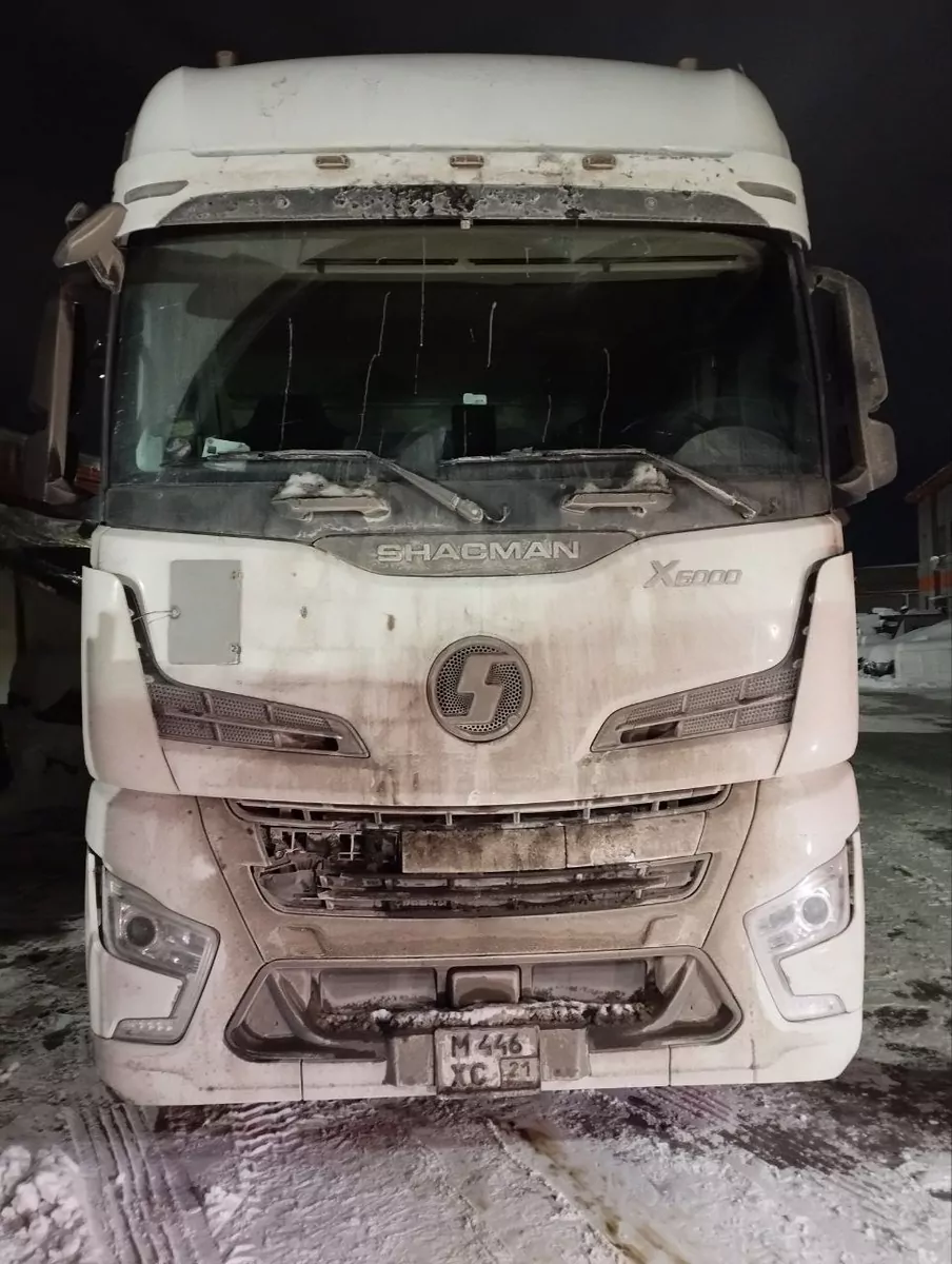 Shacman (Shaanxi) SX4188YY381 4x2 Седельный тягач