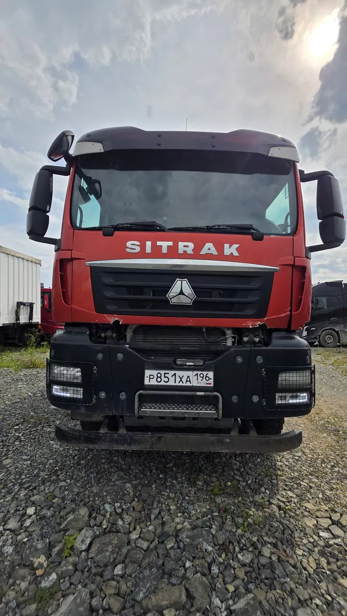 SITRAK C7H 8x4 Самосвал