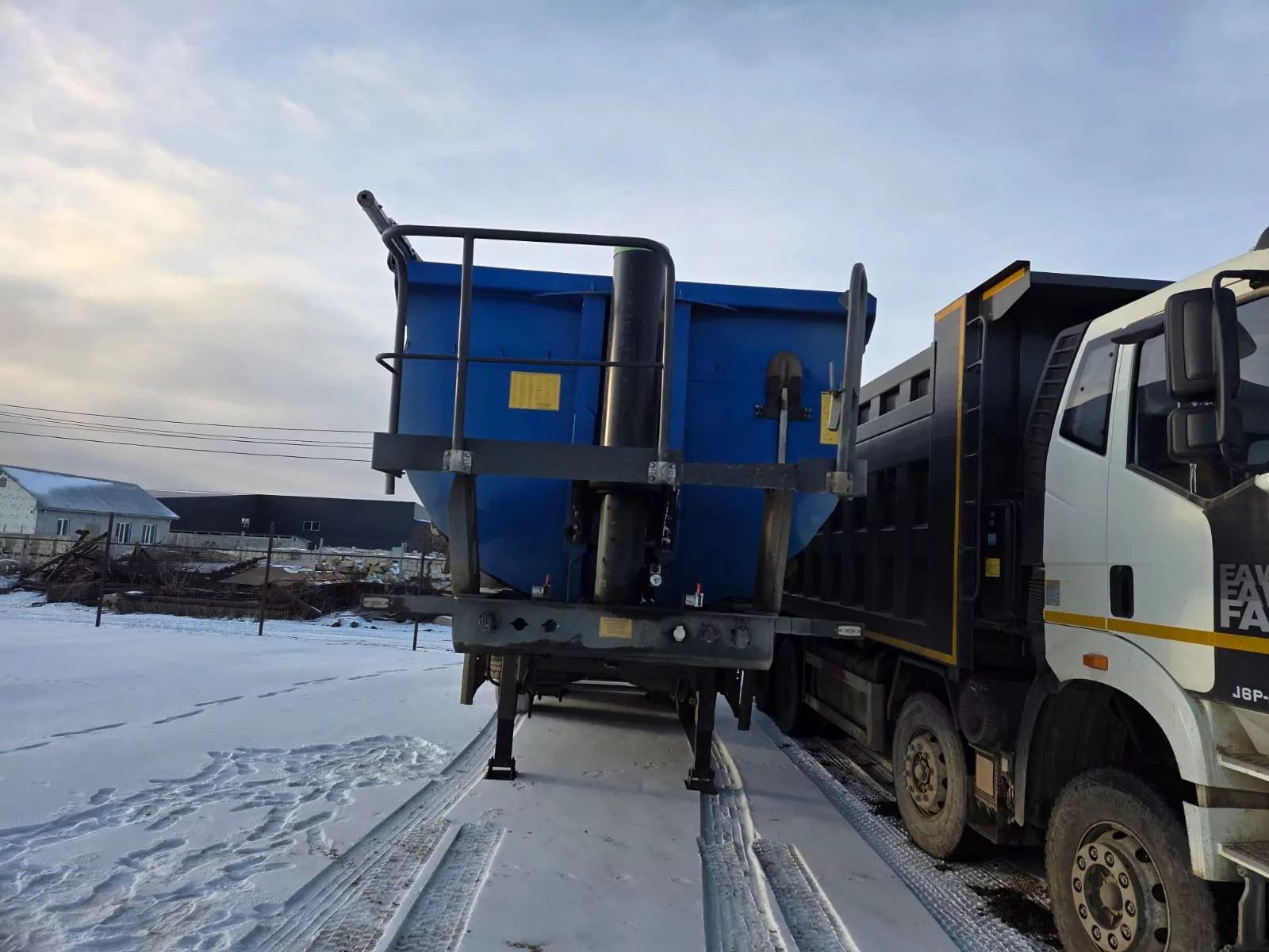 Тонар 9589 Полуприцеп самосвал