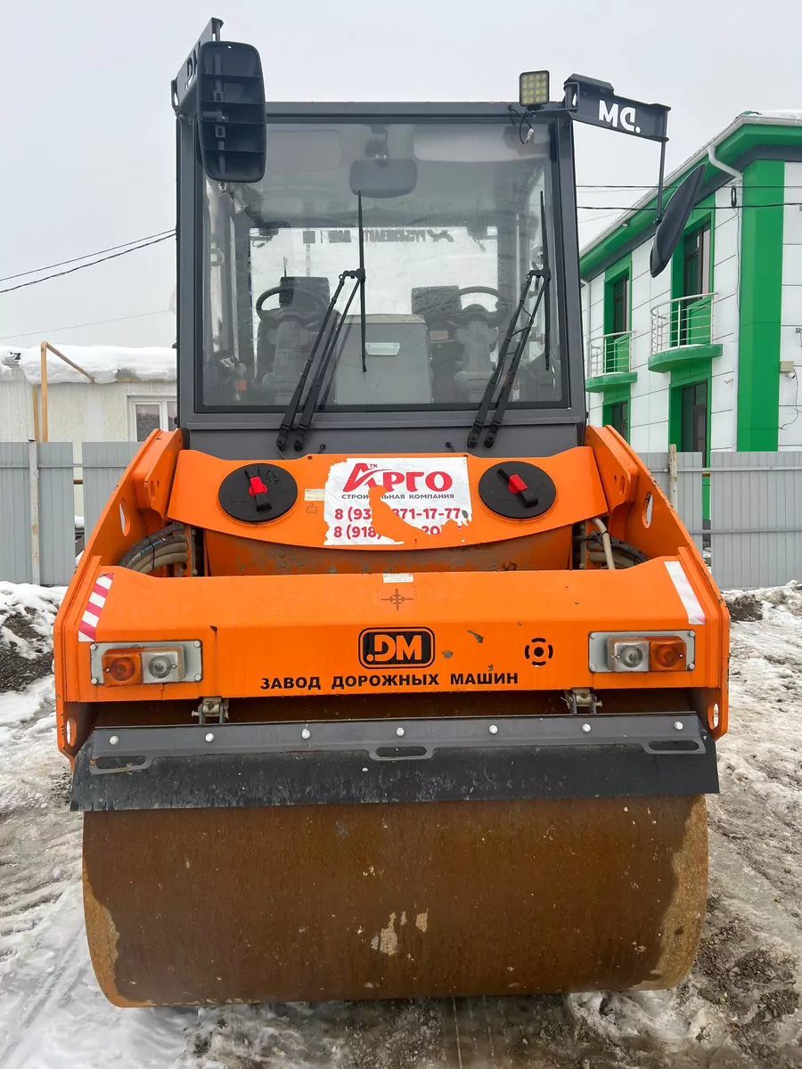Завод дорожных машин DM-7,5-VD Каток