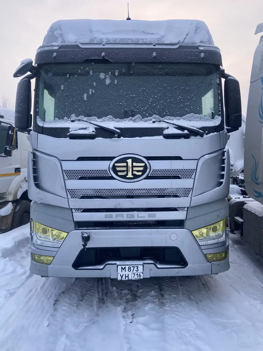 FAW J7 4x2 Седельный тягач