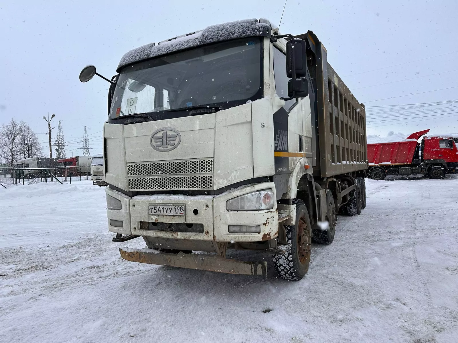 FAW CA 3310 8x4 Самосвал