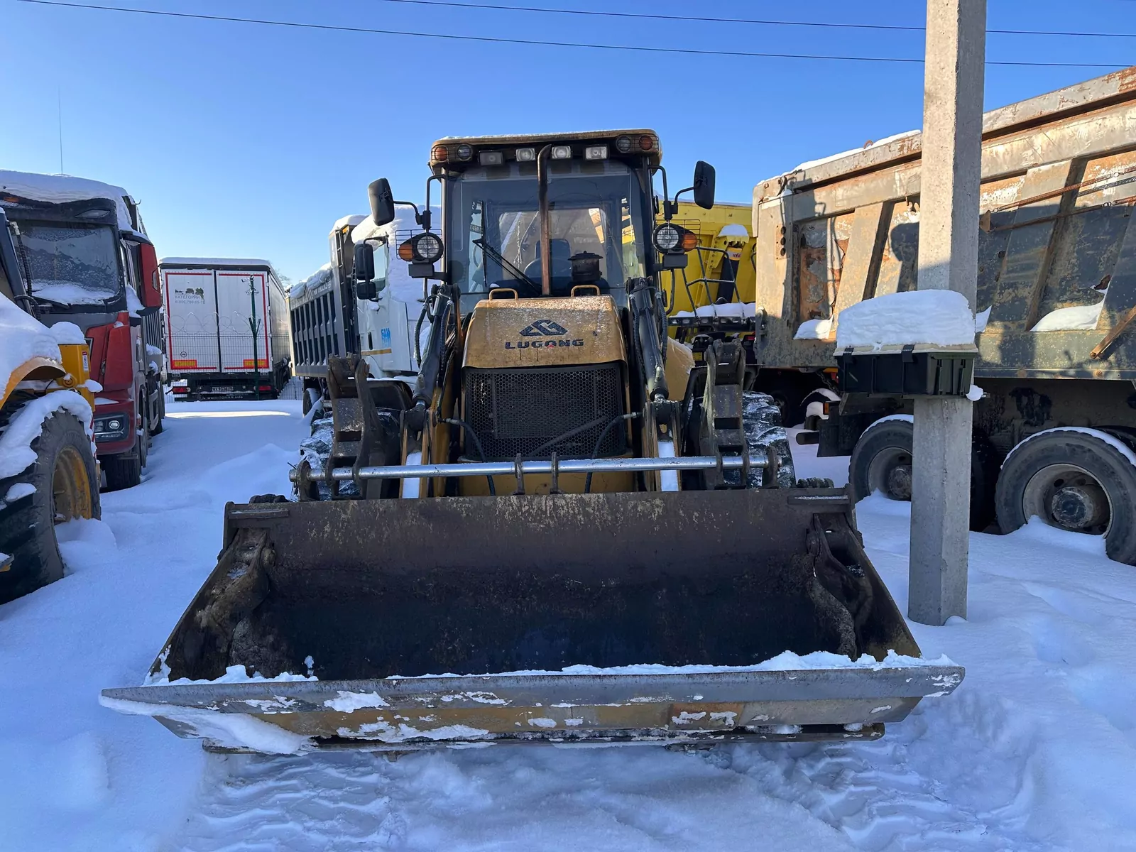 LUGONG LG388H Экскаватор-погрузчик