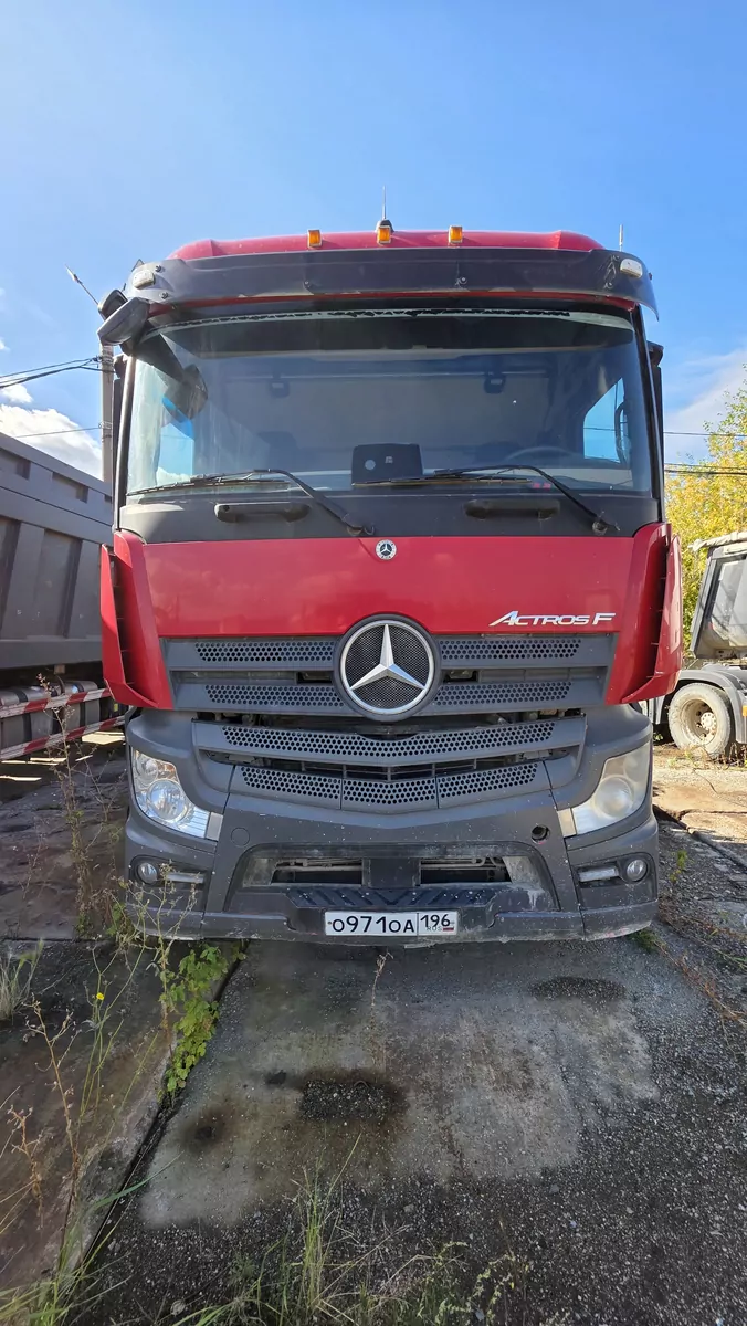 Mercedes-Benz Actros 6x4 Седельный тягач