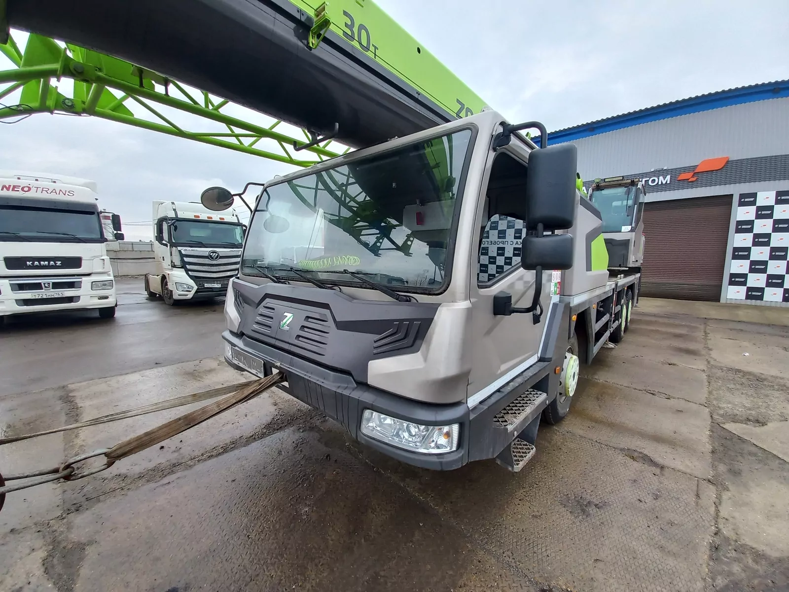 Zoomlion ZTC300V 6x4 Автокран