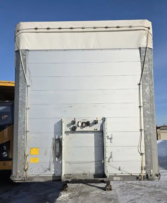 Schmitz Cargobull SCS Полуприцеп шторный