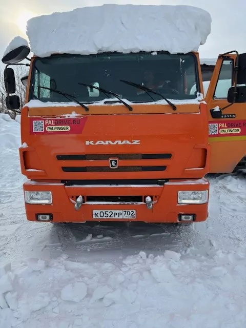 ВЕЛМАШ-Сервис 62B235 на шасси КамАЗ 65115 6x4 Бортовой с КМУ