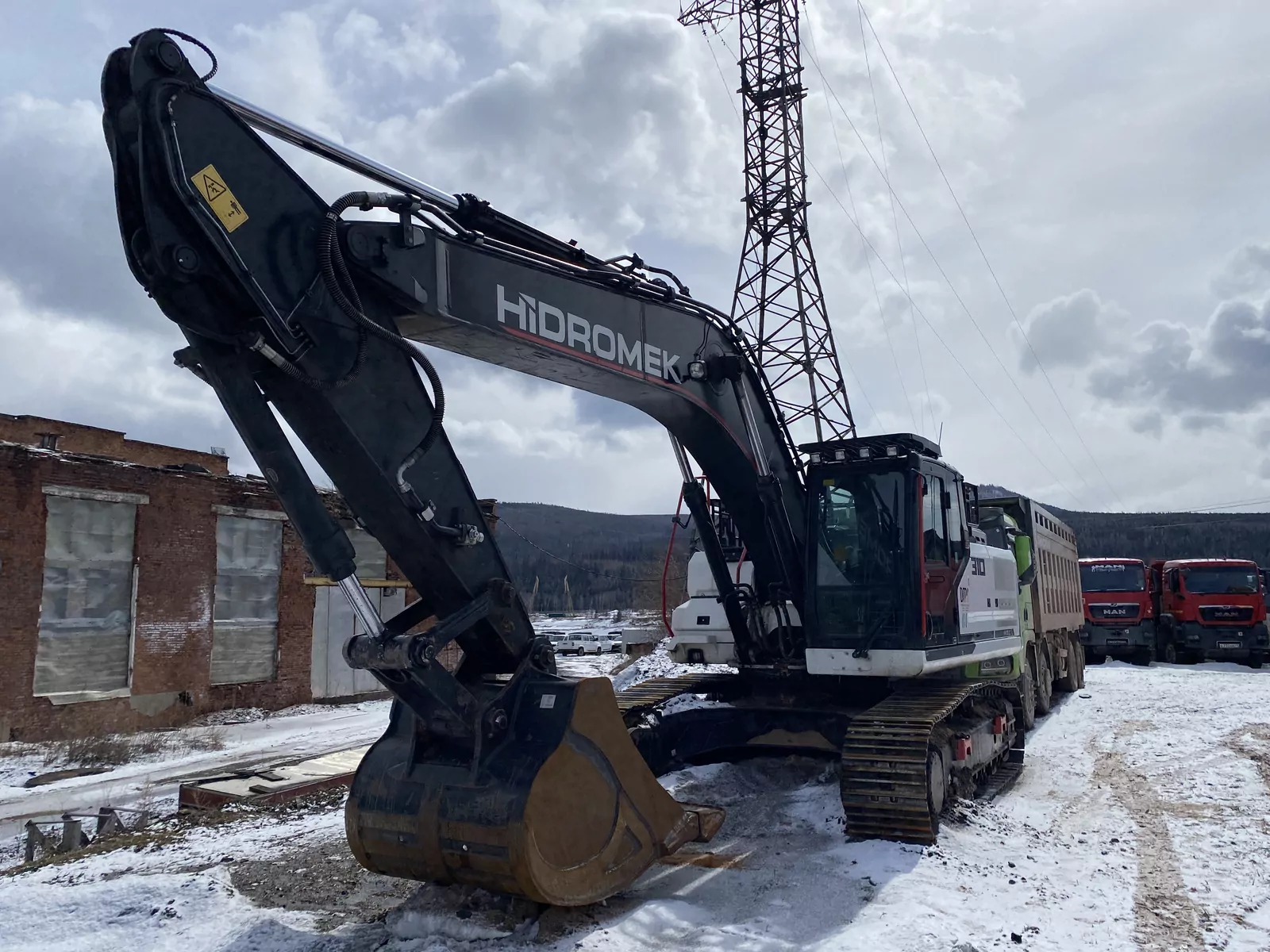 HIDROMEK HMK 230 LC-3 Экскаватор
