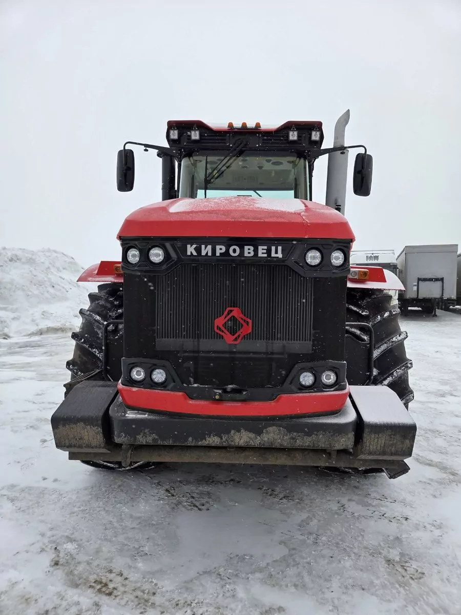 Кировец К-742М Сельскохозяйственный трактор