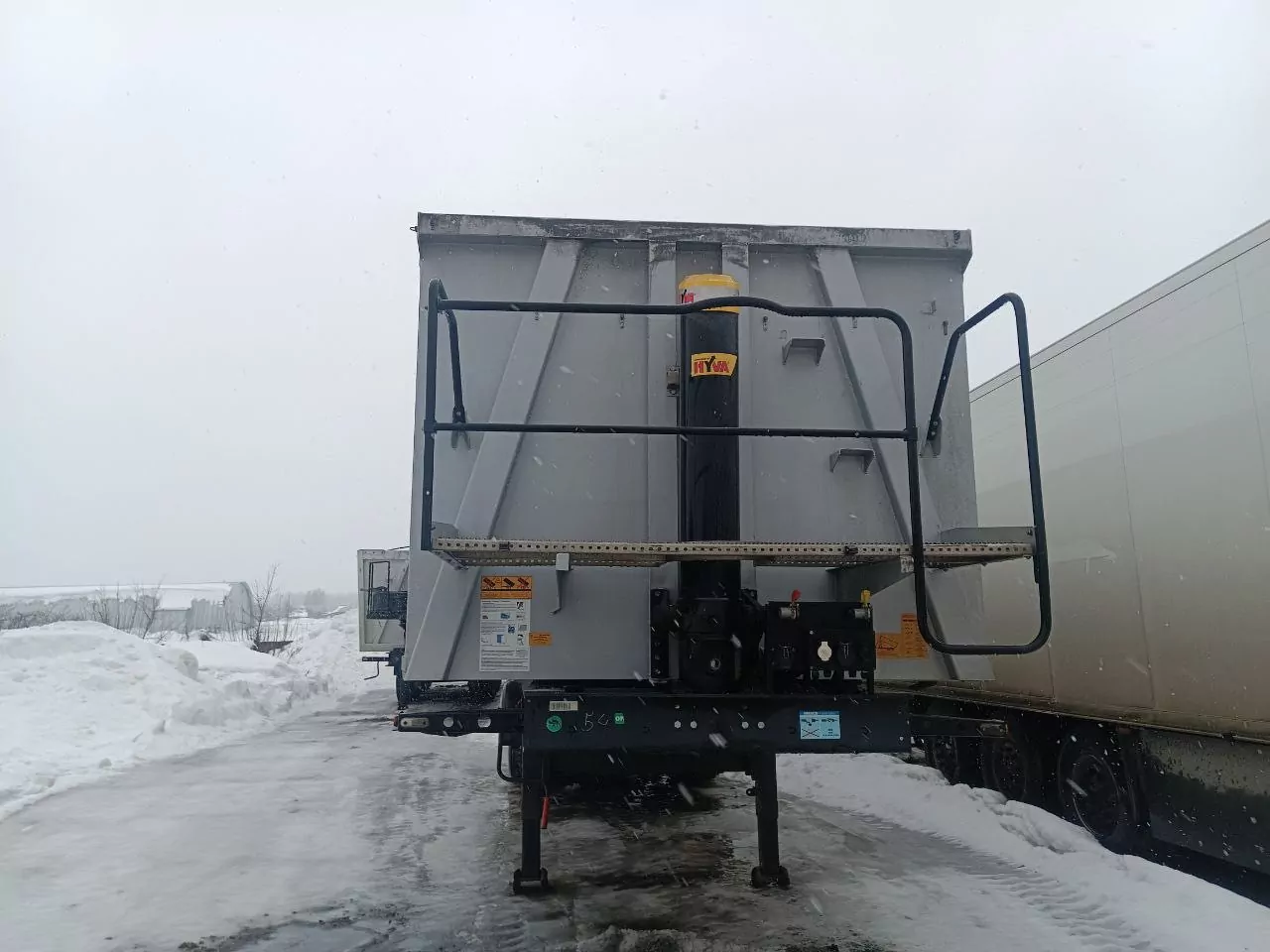 Wielton NW-3 Полуприцеп самосвальный