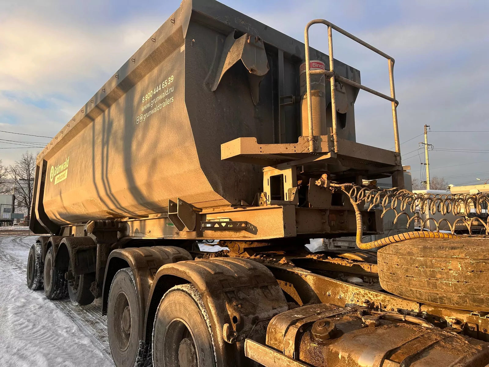Grunwald 9453 Полуприцеп самосвальный