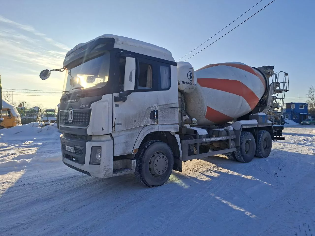 Shacman (Shaanxi) SX5258GJB6R384 6x4 Автобетоносмеситель
