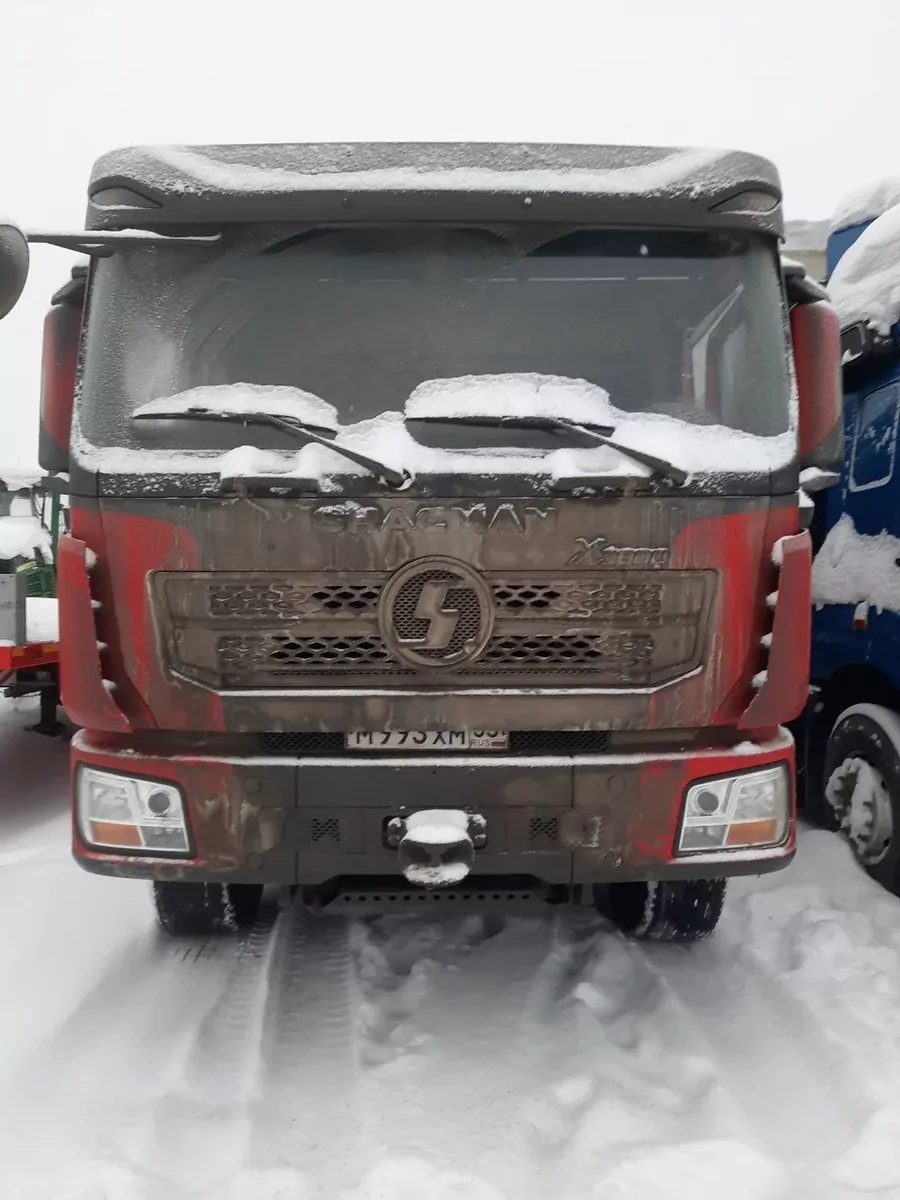 Shacman SX33186W366C 8x4 Самосвал