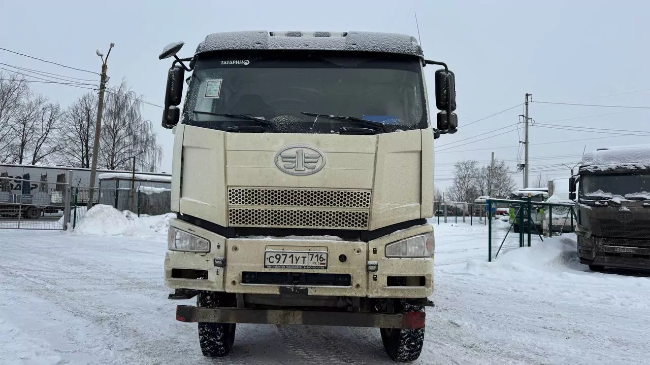 FAW J6 6x6 Самосвал