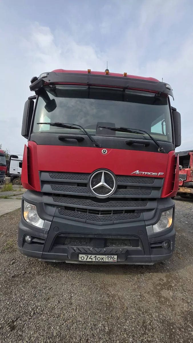 Mercedes-Benz Actros 6x4 Седельный тягач