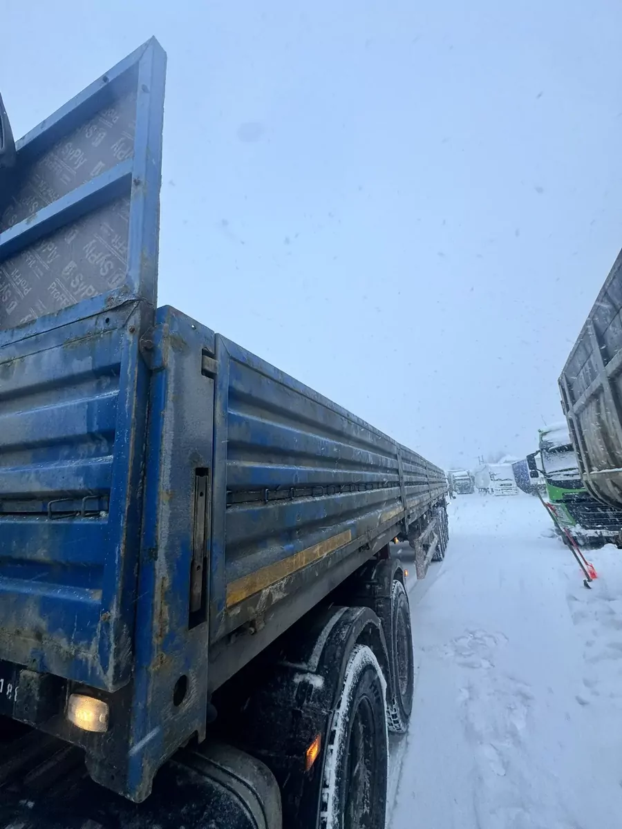 Туймазинский завод автобетоновозов 588513 Полуприцеп бортовой